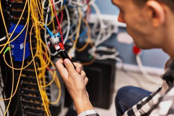 Curso conectorización fibra óptica